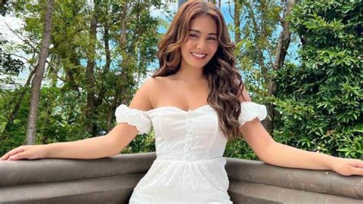 
Hannah Evana Height, Weight, Net Worth, Age, Birthday, Wikipedia, Who, Nationality, Biography 